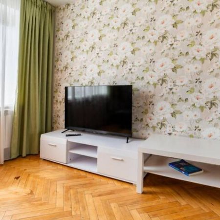 Затишна 2К Квартира З Усім Необхідним Для Життя Поряд З Метро Дарниця كييف المظهر الخارجي الصورة